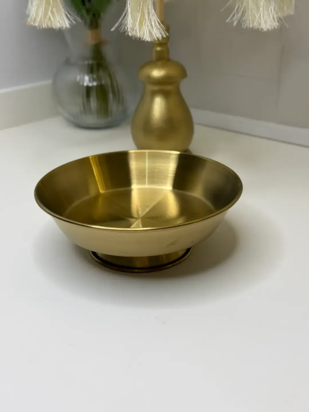 Gold Ayaklı Orta Boy Yuvarlak Sunum — görsel 2