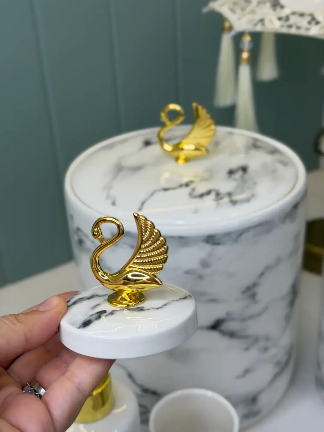Kuğulu Porselen Banyo Seti — görsel 4